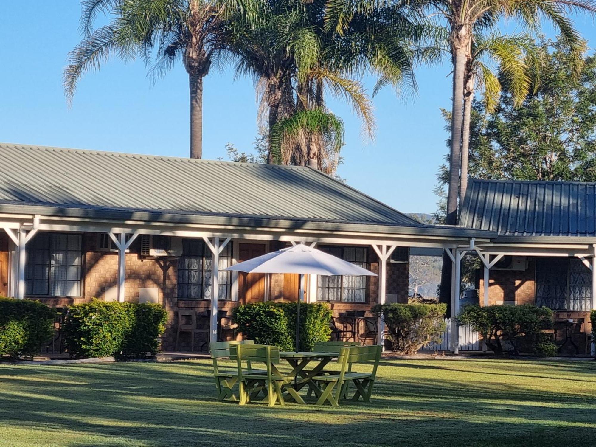 Koorawatha Homestead Motel Bororen Esterno foto